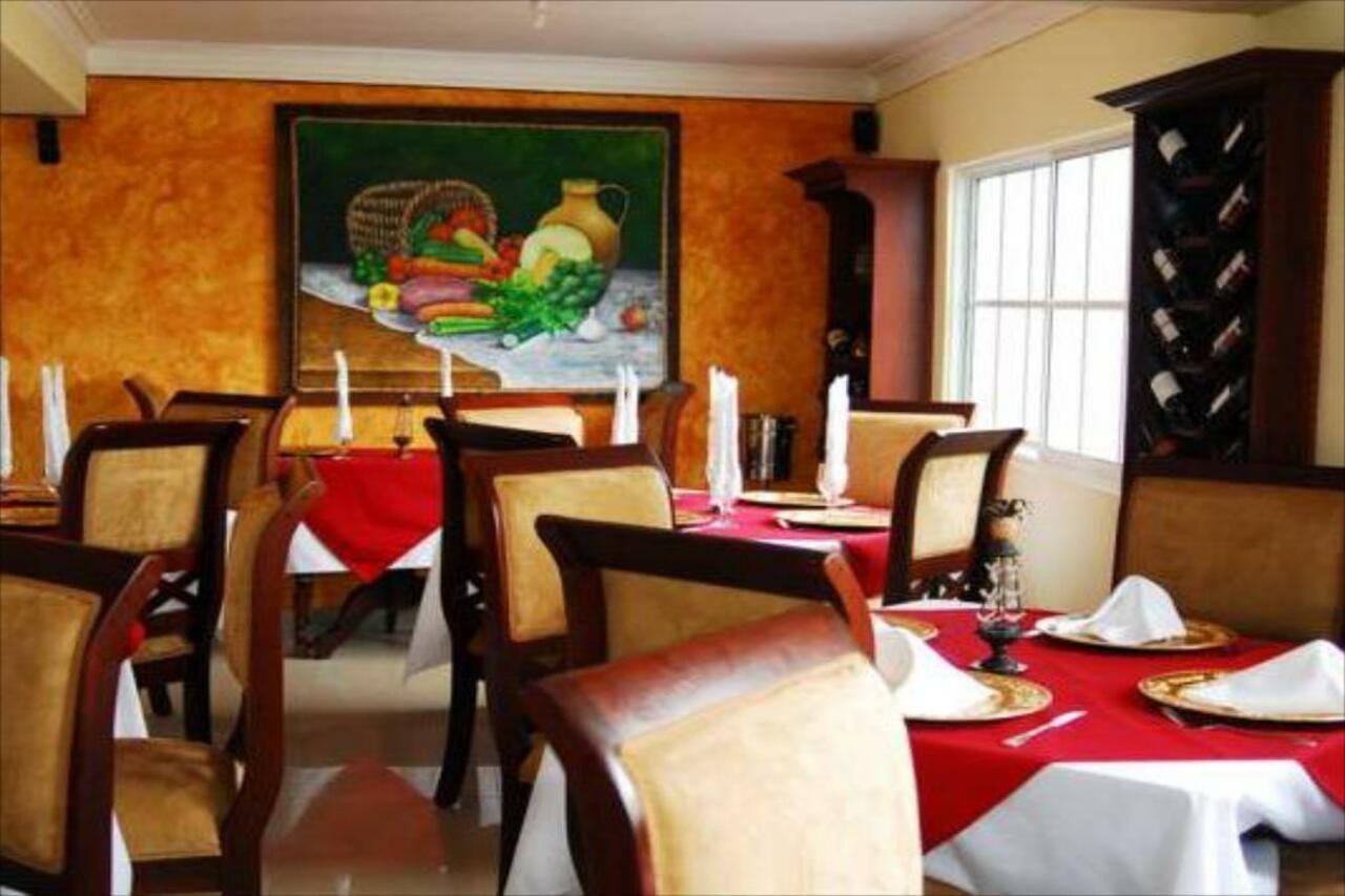 Hotel Luis V ซานโตโดมิงโก ภายนอก รูปภาพ