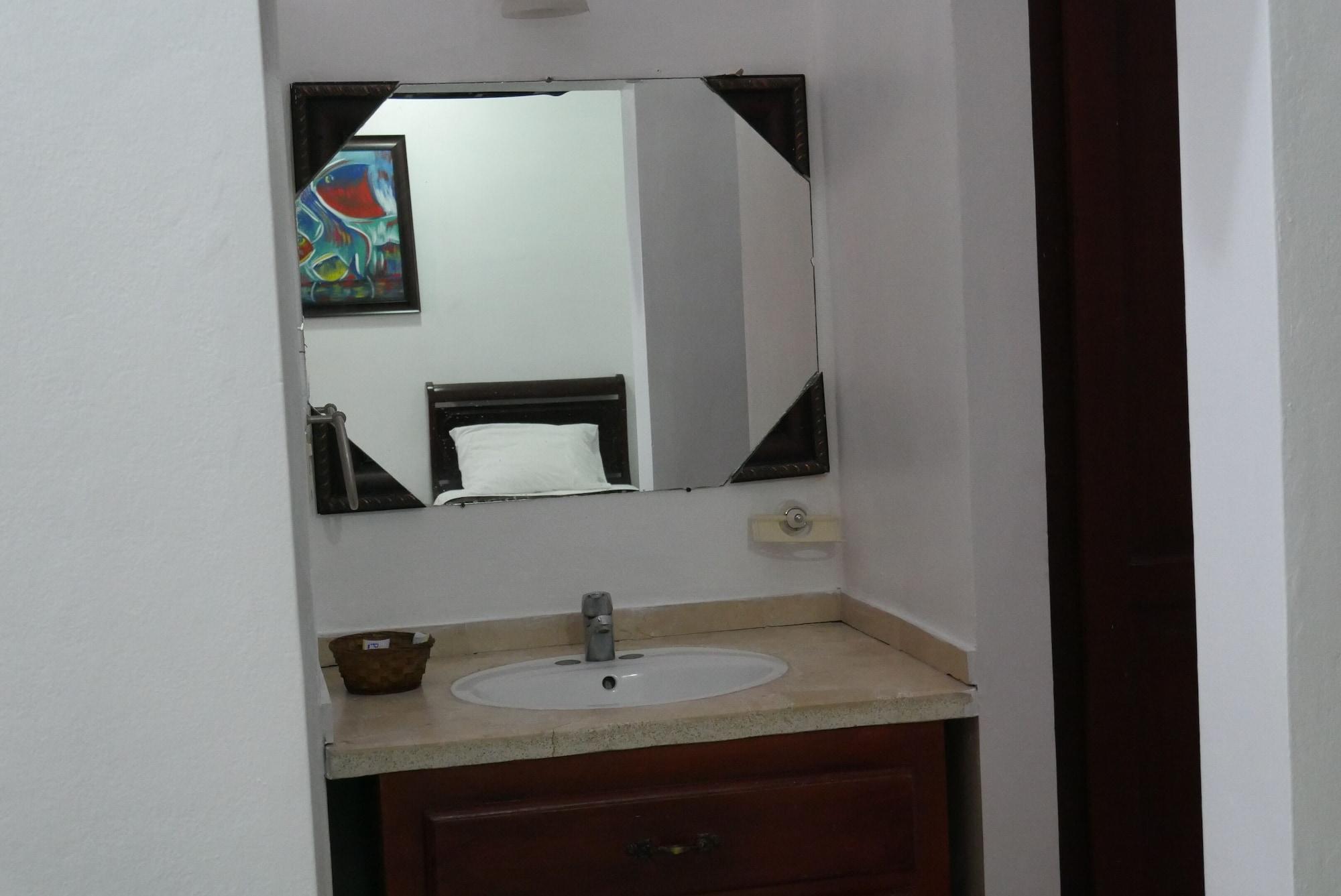 Hotel Luis V ซานโตโดมิงโก ภายนอก รูปภาพ