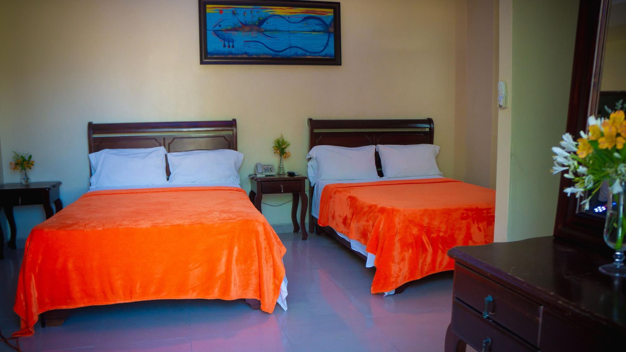 Hotel Luis V ซานโตโดมิงโก ภายนอก รูปภาพ
