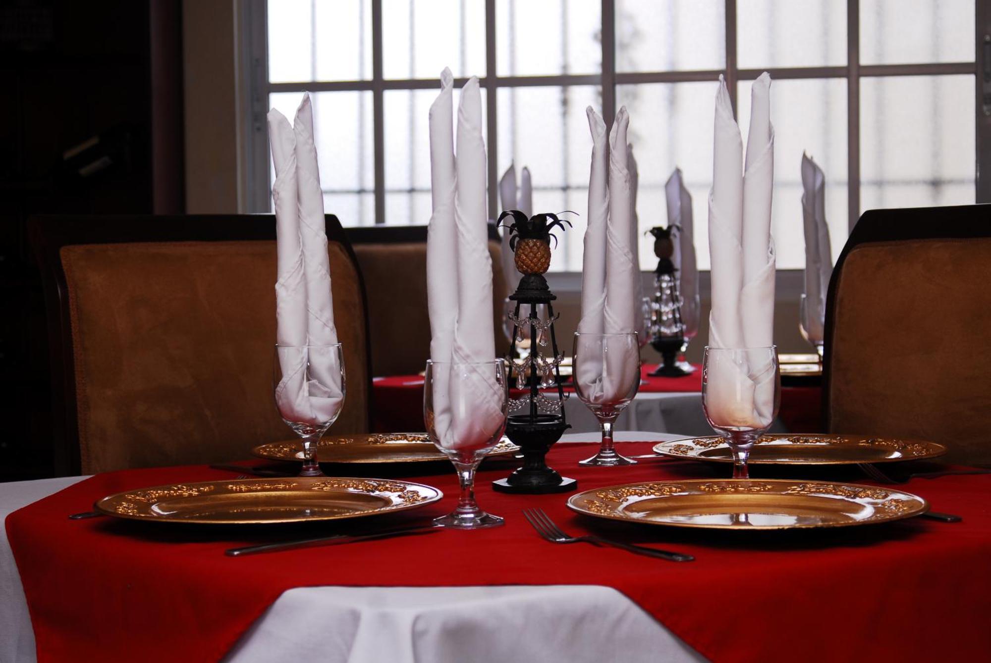 Hotel Luis V ซานโตโดมิงโก ภายนอก รูปภาพ