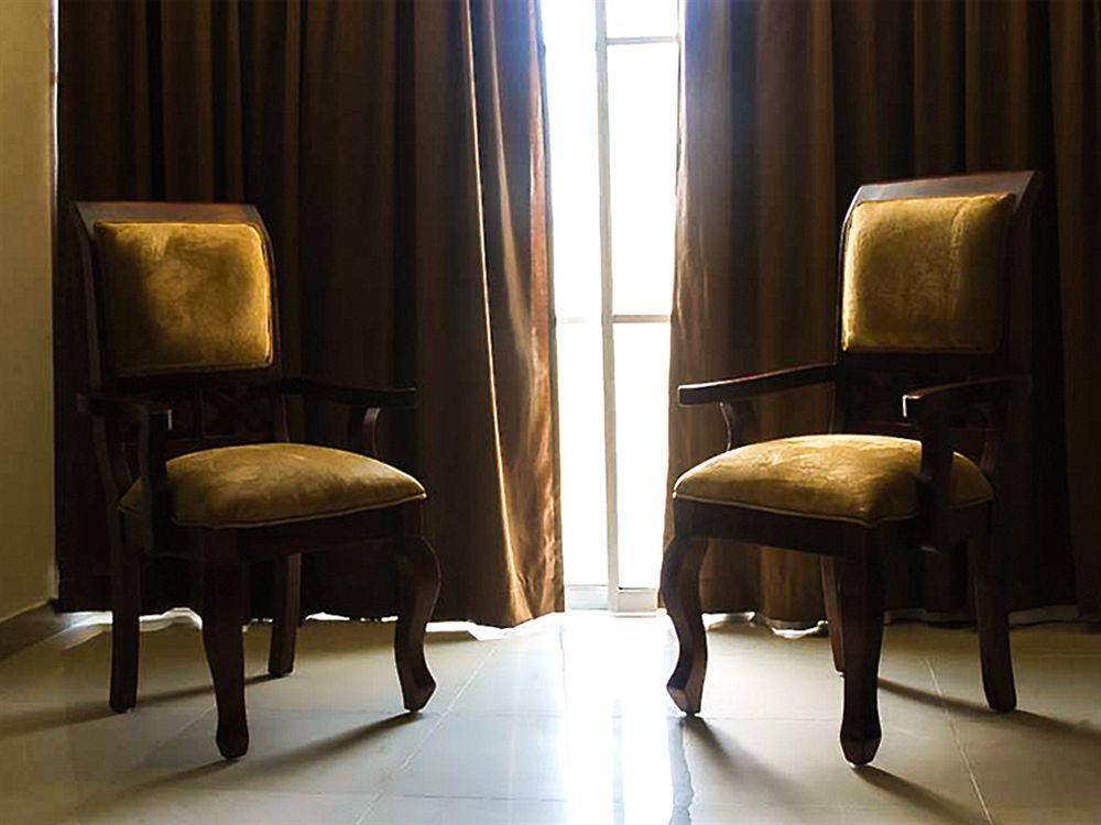Hotel Luis V ซานโตโดมิงโก ภายนอก รูปภาพ