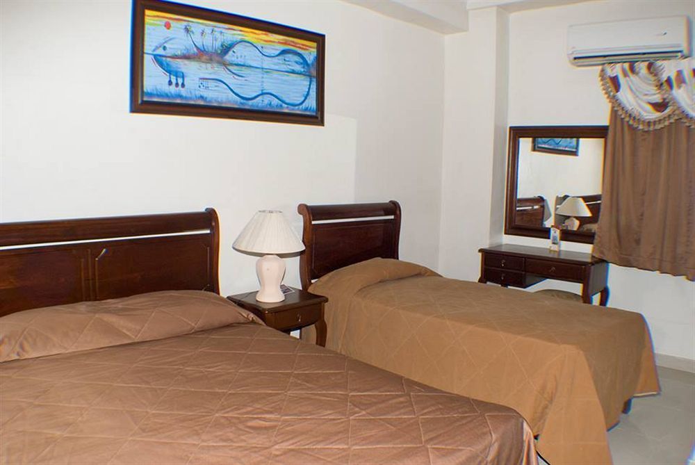 Hotel Luis V ซานโตโดมิงโก ภายนอก รูปภาพ