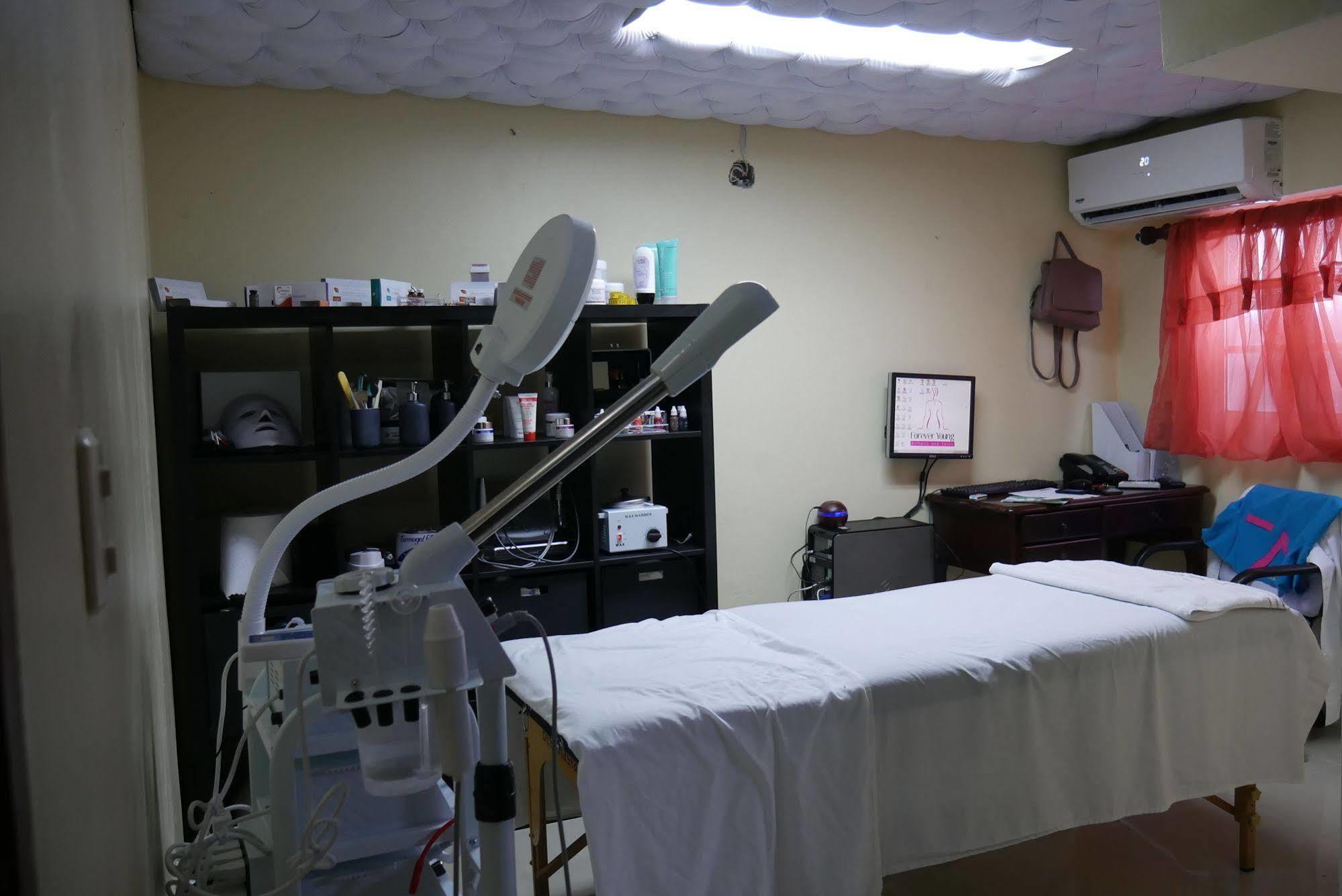 Hotel Luis V ซานโตโดมิงโก ภายนอก รูปภาพ