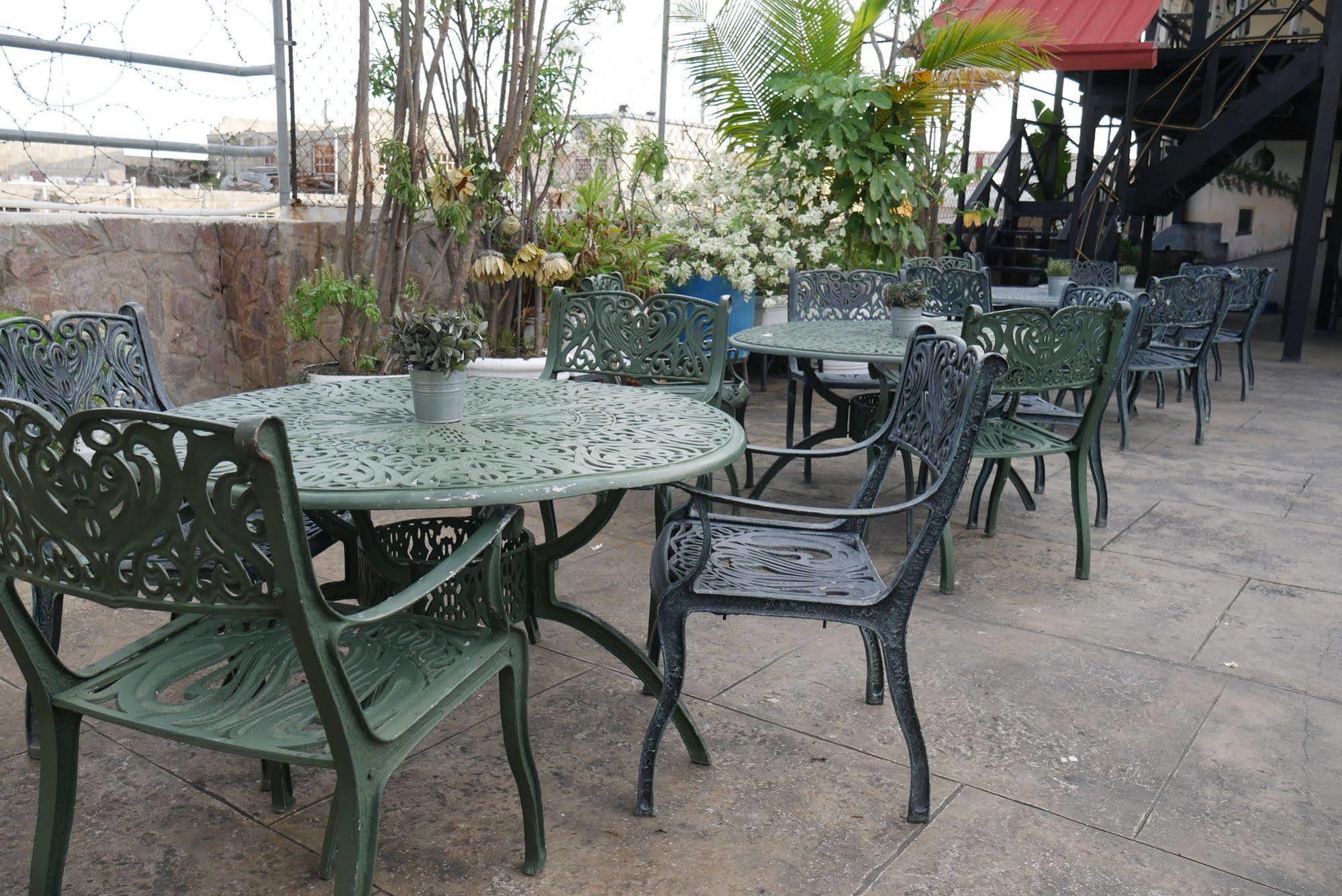 Hotel Luis V ซานโตโดมิงโก ภายนอก รูปภาพ