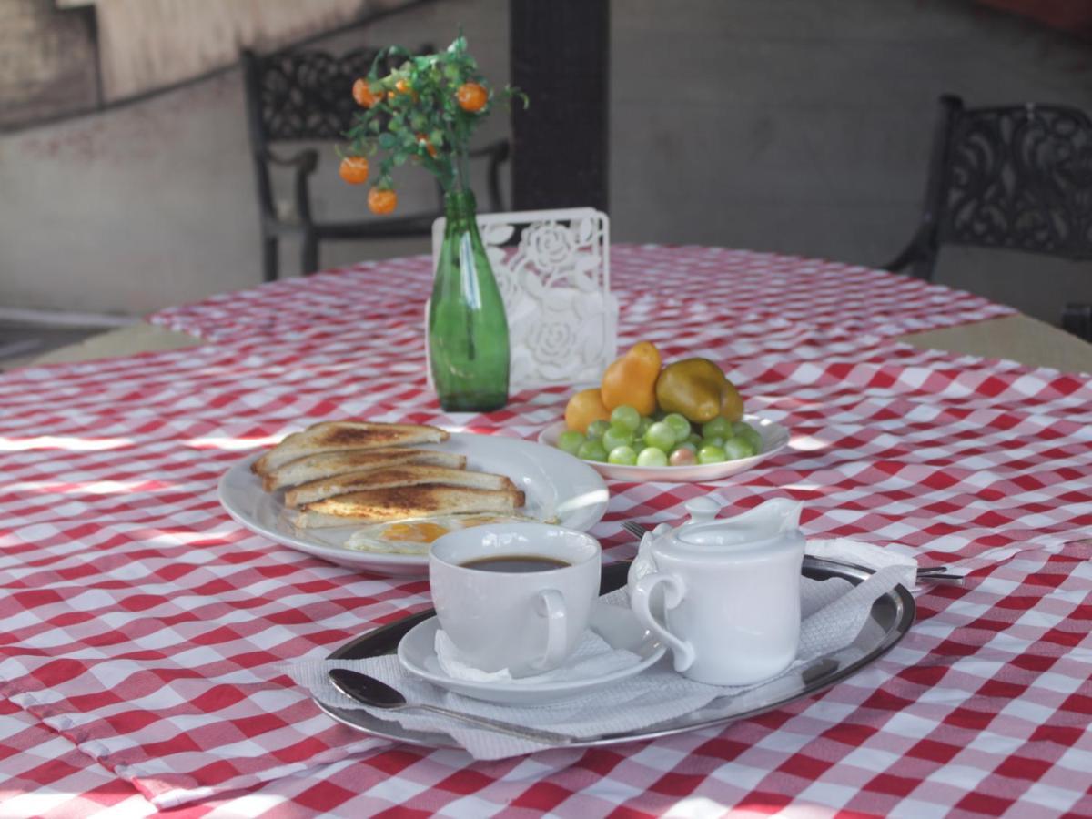 Hotel Luis V ซานโตโดมิงโก ภายนอก รูปภาพ